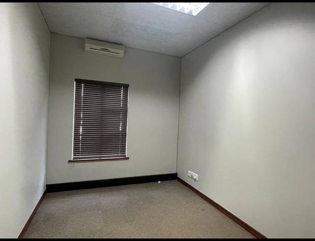 BUSINESS PROPERTY TO RENT IN ELDORAIGNE